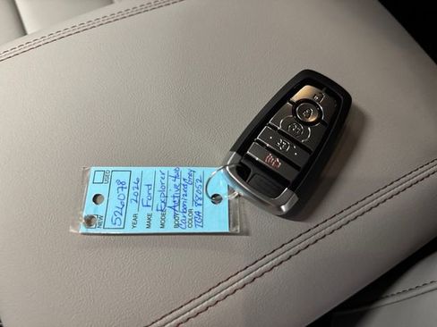 Used 2026 Ford Explorer Active AWD/4WD image 26