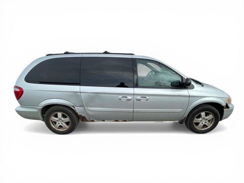 Used 2005 Dodge Grand Caravan SXT w/ Premium Group image 7