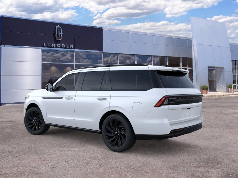 New 2026 Lincoln Navigator Reserve w/ Jet Appearance Package AWD/4WD image 4
