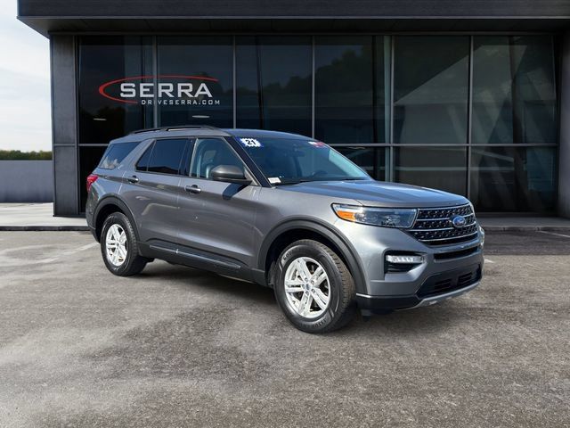 Used 2021 Ford Explorer XLT w/ Equipment Group 202A AWD/4WD image 7