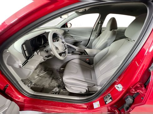 Used 2023 Hyundai Elantra SEL w/ Cargo Package FWD image 19