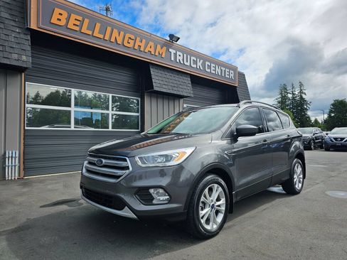 Used 2018 Ford Escape SEL w/ Canadian Touring Package AWD/4WD image 1