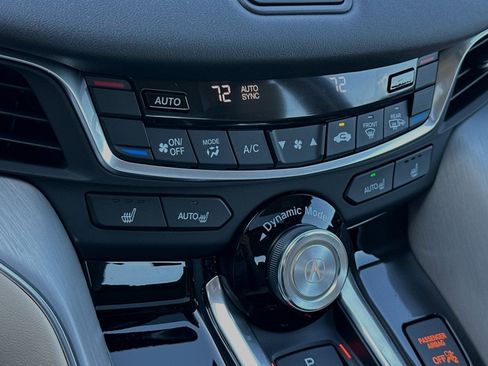 New 2025 Acura TLX w/ Technology Package image 17