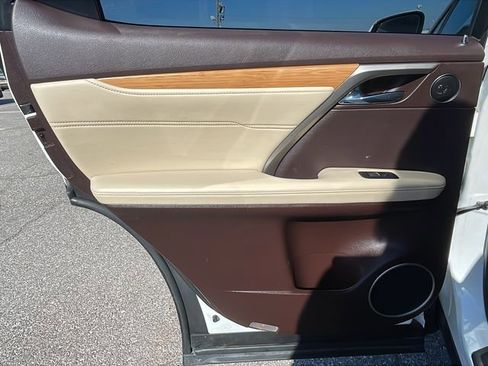 Used 2018 Lexus RX 350L FWD image 17