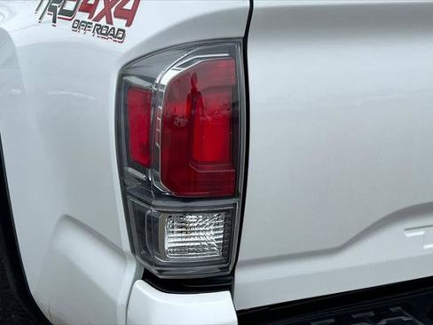 Certified 2023 Toyota Tacoma TRD Off-Road image 14