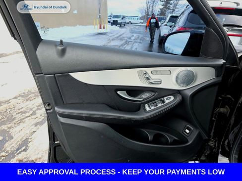 Used 2019 Mercedes-Benz GLC 300 4MATIC w/ AMG Line image 10