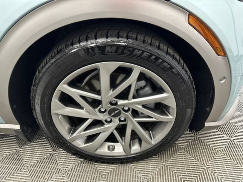 Used 2023 Genesis GV60 Advanced AWD/4WD image 13