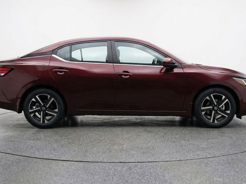 Used 2025 Nissan Sentra SV image 11