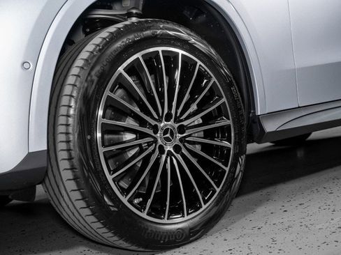 Certified 2026 Mercedes-Benz GLC 300 image 27