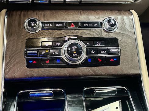 Used 2022 Lincoln Aviator Reserve w/ Equipment Group 201A image 16