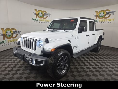 Used 2020 Jeep Gladiator Overland image 4