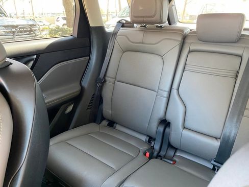 New 2026 Lincoln Corsair Premiere image 19