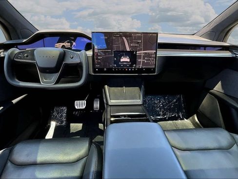 Used 2022 Tesla Model X Plaid AWD/4WD image 7
