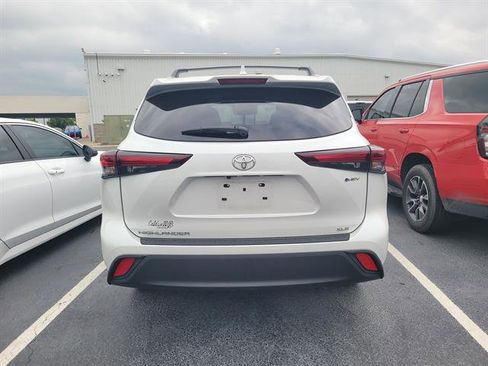 New 2025 Toyota Highlander XLE AWD/4WD image 6