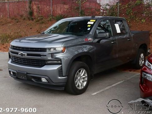 Used 2021 Chevrolet Silverado 1500 RST image 2