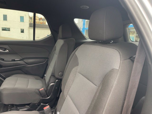 Used 2023 Chevrolet Traverse LT FWD image 25