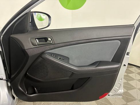 Used 2015 Kia Optima LX image 28