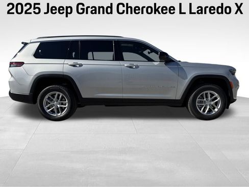 New 2025 Jeep Grand Cherokee L Laredo w/ Luxury Tech Group I image 2
