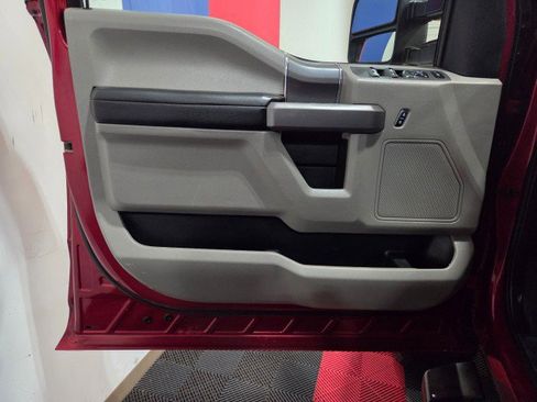 Used 2019 Ford F250 XLT w/ XLT Premium Package image 33