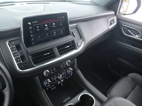 Used 2023 GMC Yukon XL SLT w/ SLT Luxury Package AWD/4WD image 28