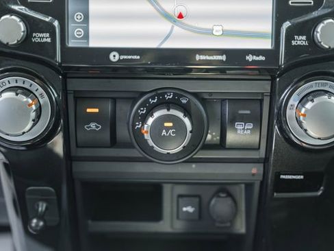 Used 2021 Toyota 4Runner TRD Off-Road Premium w/ Moonroof Package AWD/4WD image 32