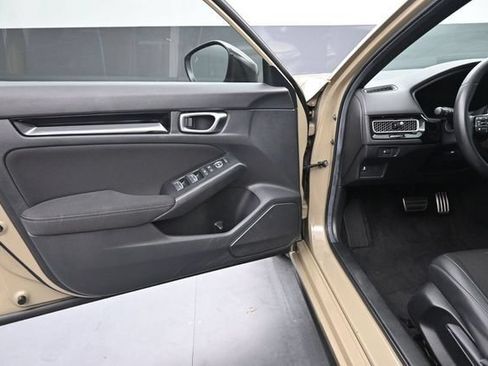 Used 2025 Honda Civic Sport image 17