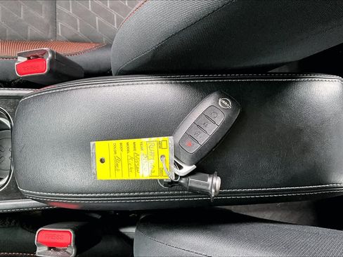 Certified 2024 Nissan Kicks SR FWD image 14