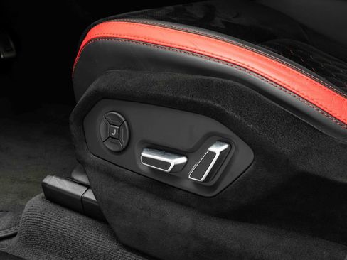 Used 2024 Lamborghini Urus Performante image 20