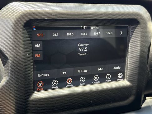 Used 2023 Jeep Gladiator Sport AWD/4WD image 19