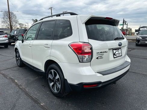 Used 2017 Subaru Forester 2.5i Premium image 6