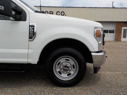 Used 2022 Ford F250 XL w/ Power Equipment Group RWD image 10