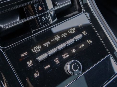 Certified 2025 Porsche Panamera GTS image 26