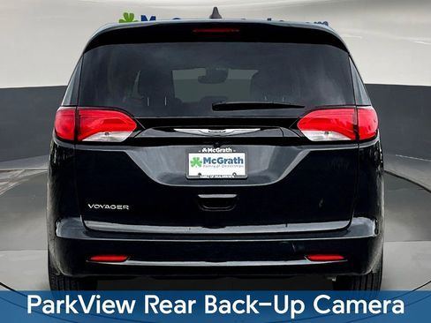 Used 2023 Chrysler Voyager LX FWD image 6
