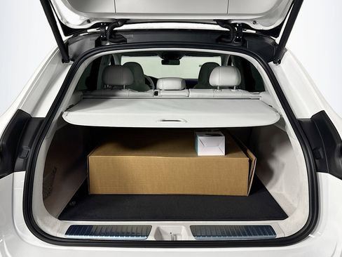 New 2026 Mercedes-Benz EQE 320 4MATIC SUV image 21