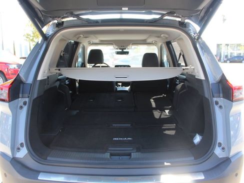 Used 2023 Nissan Rogue Platinum w/ Platinum Premium Package FWD image 10