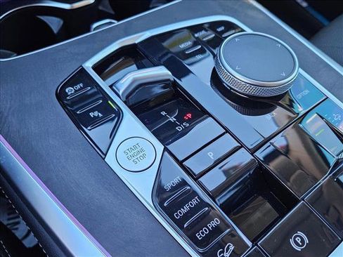 Used 2026 BMW X7 xDrive40i w/ Premium Package image 13