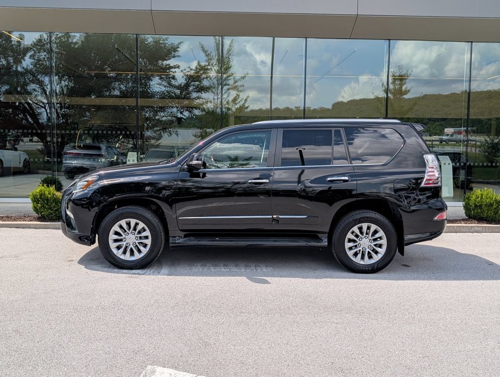 Used 2019 Lexus GX 460 Premium AWD/4WD image 2