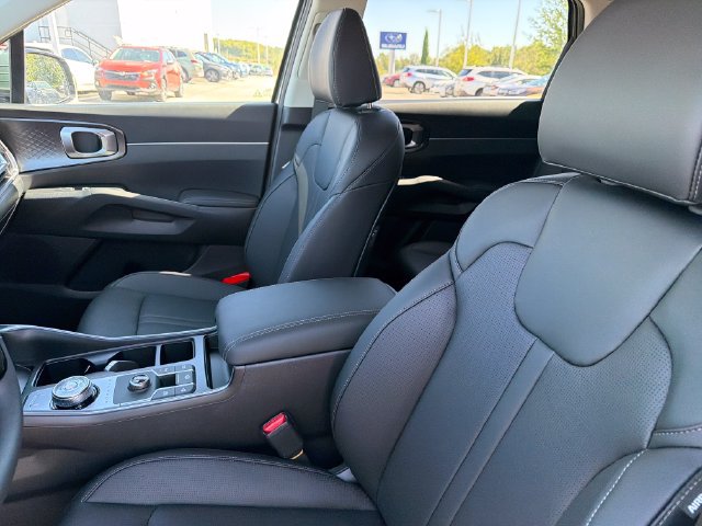 New 2026 Kia Sorento EX FWD image 17