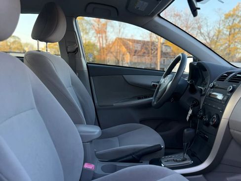 Used 2010 Toyota Corolla S FWD image 17