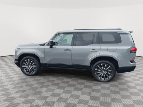 Used 2024 Lexus GX 550 w/ Accessory Package (Z1) AWD/4WD image 5