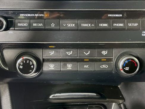 Used 2020 Kia Optima LX image 17