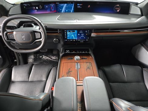 New 2027 Lincoln Navigator Black Label AWD/4WD image 16