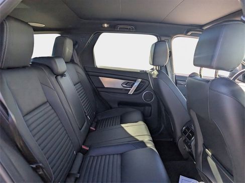 Used 2024 Land Rover Discovery Sport Dynamic SE image 9