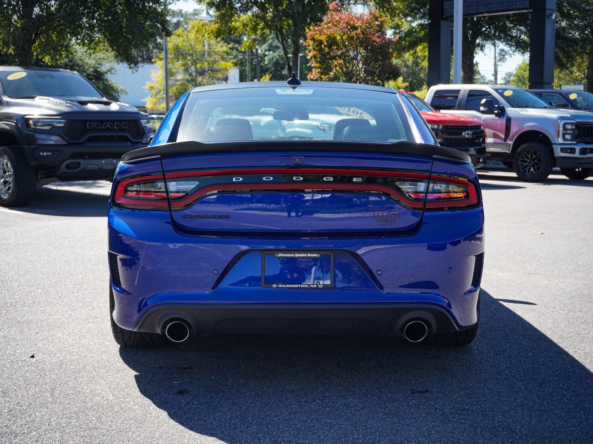 Used 2018 Dodge Charger R/T RWD image 9