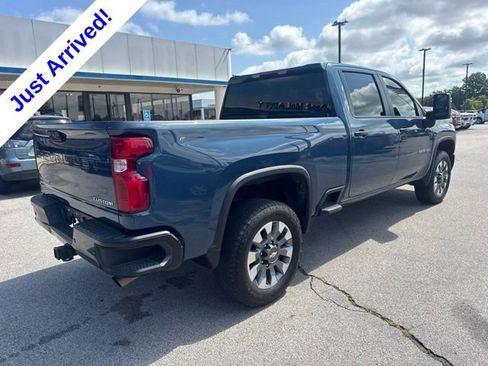 Used 2025 Chevrolet Silverado 2500 Custom w/ Custom Value Package AWD/4WD image 2