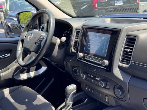 Used 2023 Nissan Frontier SV w/ SV Convenience Package AWD/4WD image 5
