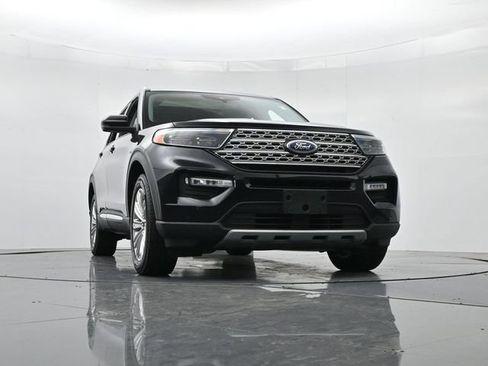 Certified 2023 Ford Explorer Limited w/ Limited Technology Package AWD/4WD image 36