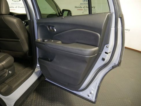 Used 2022 Honda Pilot Touring image 7