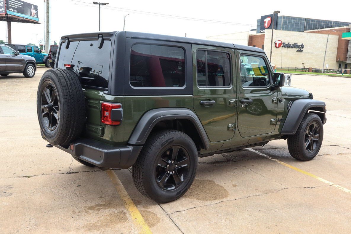 Used 2021 Jeep Wrangler Unlimited Sport AWD/4WD image 5