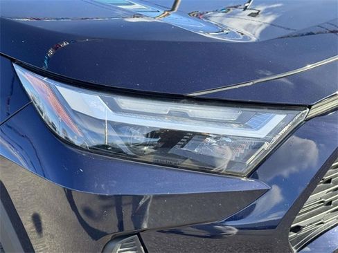 Used 2022 Toyota RAV4 XLE image 8